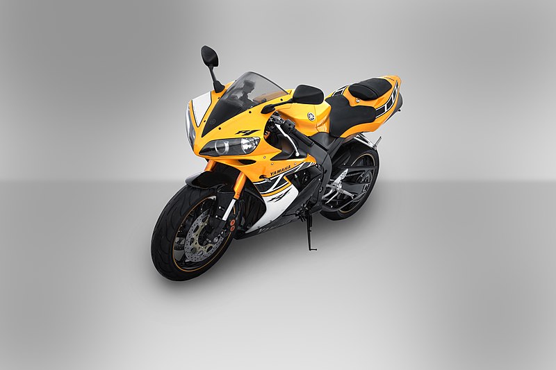 imagem da mot yamaha yfz r1, da cor amarela